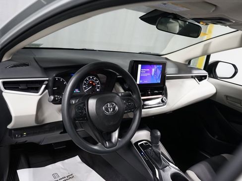 Certified 2025 Toyota Corolla LE FWD image 11