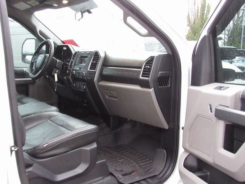 Used 2017 Ford F350 XLT w/ XLT Value Package image 10