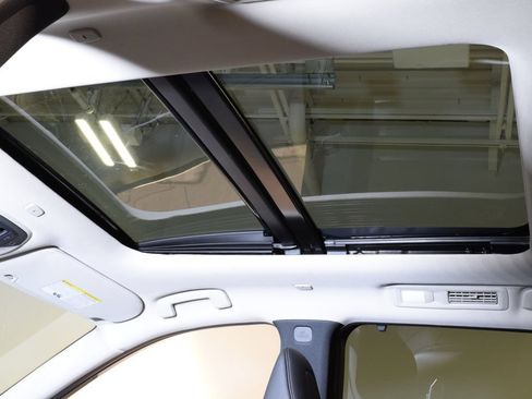 Certified 2026 INFINITI QX60 Luxe w/ Family Package AWD/4WD image 5
