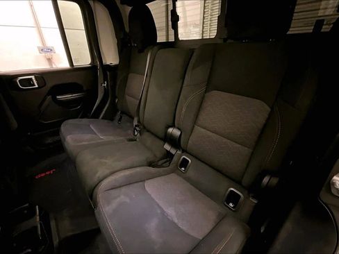 Used 2021 Jeep Gladiator Mojave image 25