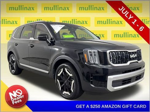 Used 2024 Kia Telluride EX w/ EX Captain's Chair Package AWD/4WD image 1