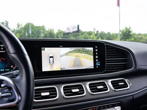 Used 2023 Mercedes-Benz GLS 450 4MATIC image 26