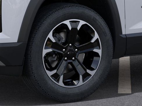 New 2026 Chevrolet Equinox LT FWD image 9