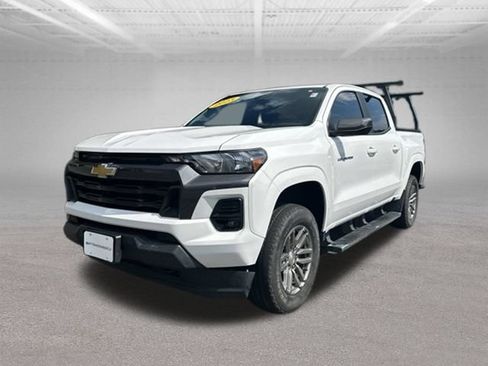 Used 2023 Chevrolet Colorado LT w/ LT Convenience Package AWD/4WD image 5