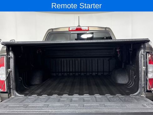 Used 2016 GMC Canyon SLT w/ Driver Alert Package AWD/4WD image 9