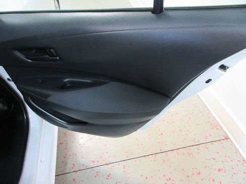 Used 2022 Toyota Corolla LE FWD image 23