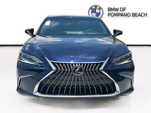 Used 2023 Lexus ES 350 Ultra Luxury w/ Accessory Package (Z2) FWD image 2