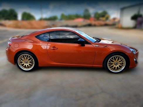 Used 2013 Scion FR-S RWD image 16