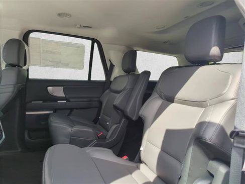 New 2026 Ford Expedition Active RWD image 18