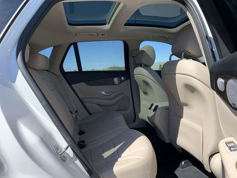Used 2019 Mercedes-Benz GLC 300 4MATIC image 31