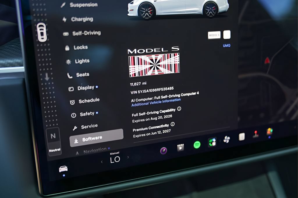 Used 2024 Tesla Model S Plaid AWD/4WD image 19