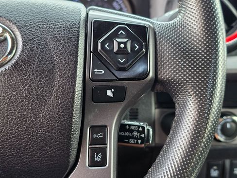 Used 2021 Toyota Tacoma TRD Sport w/ Technology Package image 30