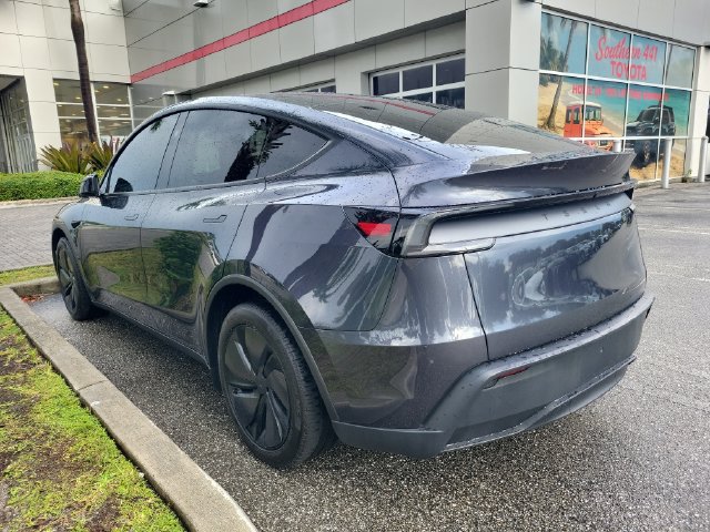 Used 2026 Tesla Model Y Long Range RWD image 4