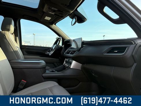 Used 2023 GMC Yukon SLT w/ SLT Premium Package image 22