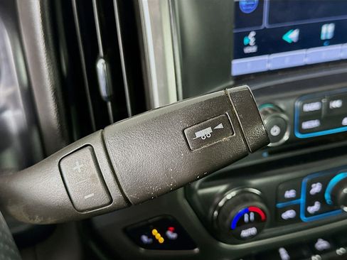 Used 2015 Chevrolet Silverado 2500 LT w/ LT Convenience Package AWD/4WD image 21