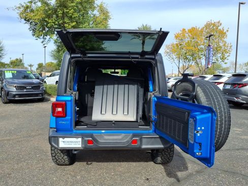 Used 2021 Jeep Wrangler Unlimited Sahara w/ Cold Weather Group image 10