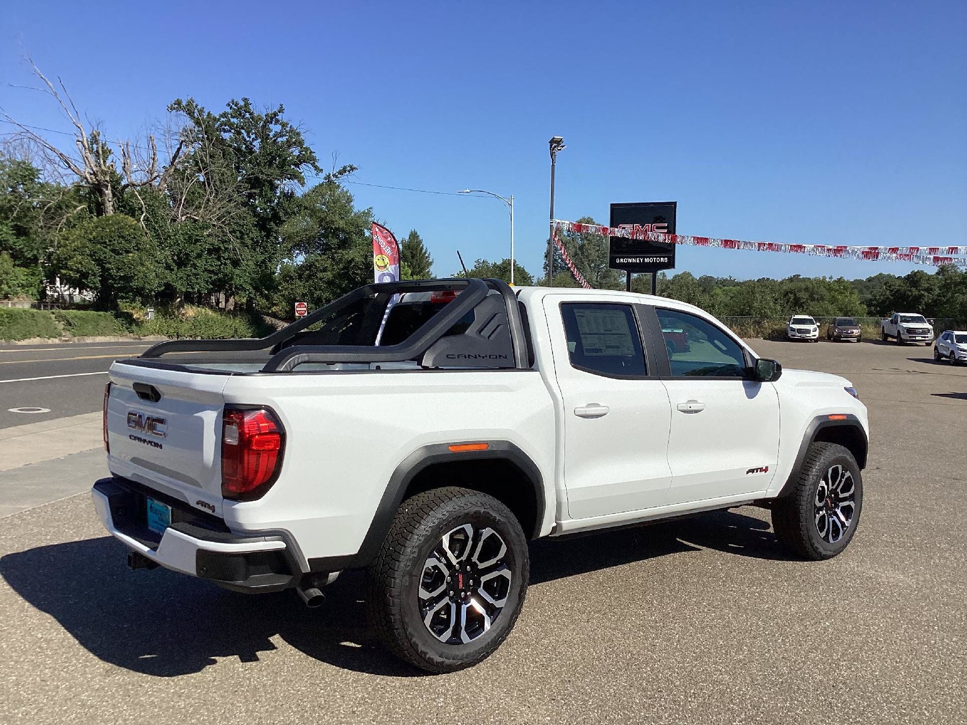 New 2025 GMC Canyon AT4 w/ Nightfall Edition AWD/4WD image 7