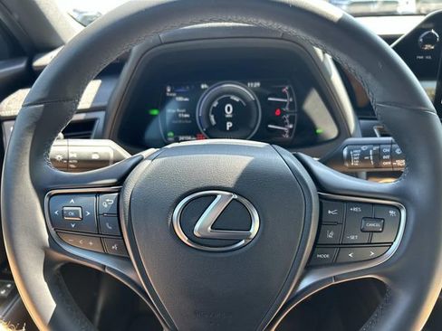 Used 2024 Lexus UX 250h FWD image 29