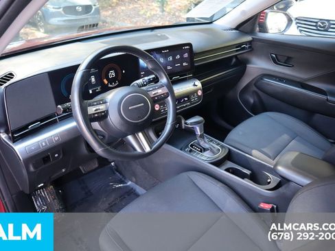 Used 2025 Hyundai Kona SEL image 10