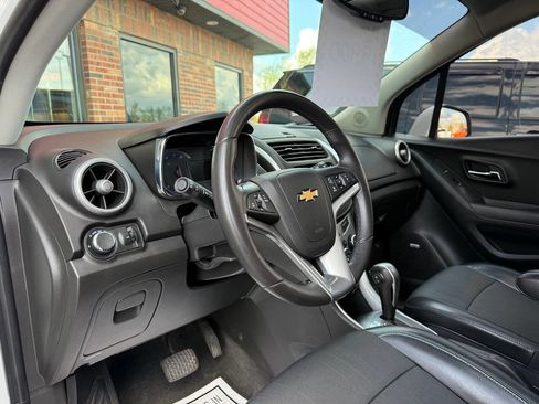 Used 2016 Chevrolet Trax LT w/ LT Sun and Sound Package image 11