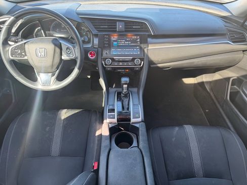 Used 2019 Honda Civic EX image 2