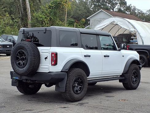 Used 2023 Ford Bronco Wildtrak image 7