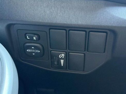 Used 2015 Toyota Prius Two FWD image 32
