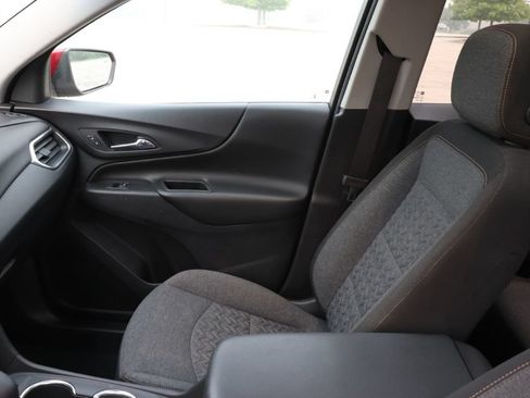 Used 2022 Chevrolet Equinox LT FWD image 16
