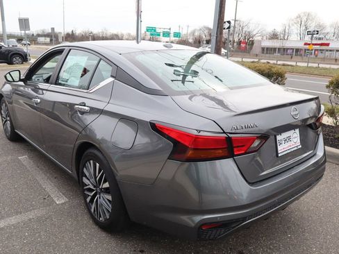 Certified 2025 Nissan Altima 2.5 SV image 8