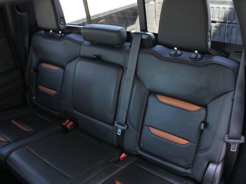 Used 2023 GMC Sierra 1500 AT4 w/ AT4 Premium Package AWD/4WD image 22