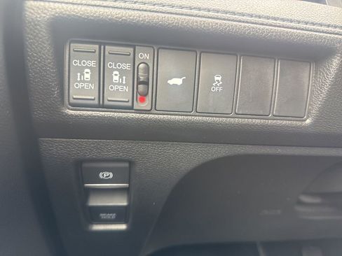 Used 2025 Honda Odyssey Sport-L image 25