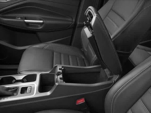 Used 2017 Ford Escape Titanium image 10