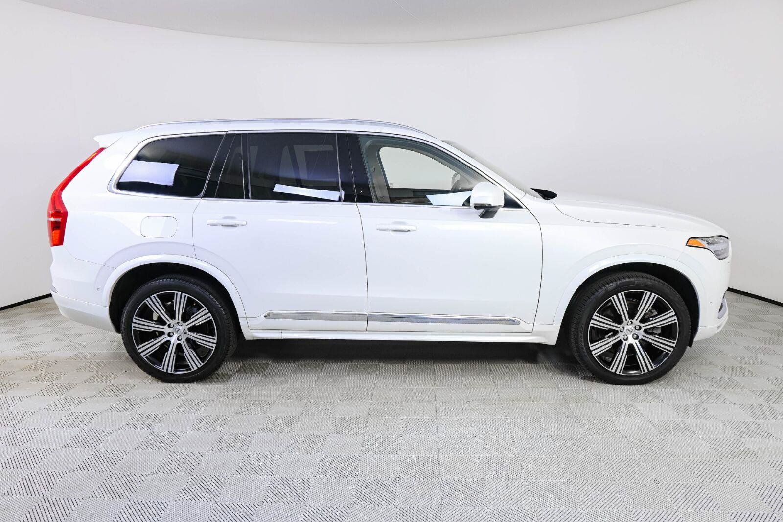 Certified 2025 Volvo XC90 T8 Ultra w/ Protection Package Premier AWD/4WD image 28