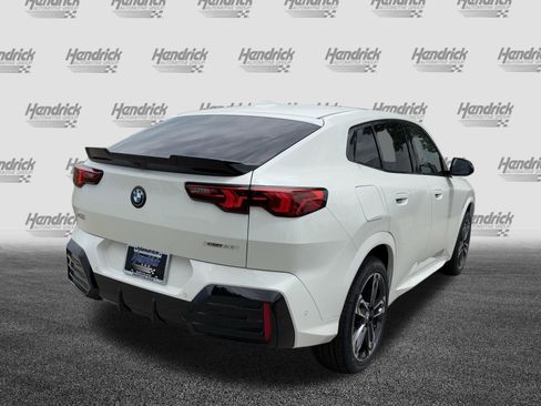 New 2026 BMW X2 xDrive28i w/ M Sport Package AWD/4WD image 11