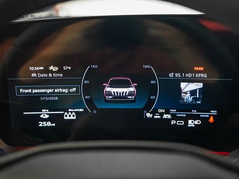 New 2025 Audi Q6 e-tron Premium Plus image 16