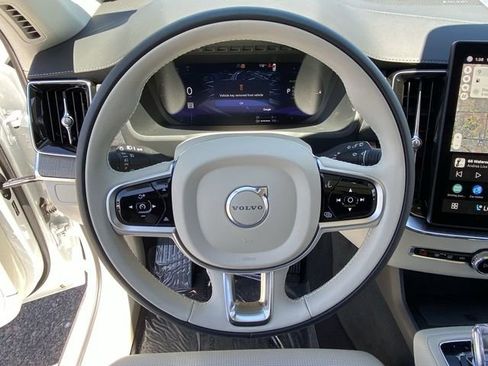 Used 2025 Volvo XC90 T8 Ultra w/ Protection Package Premier AWD/4WD image 21