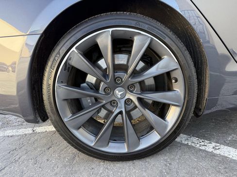 Used 2018 Tesla Model S 75D image 32