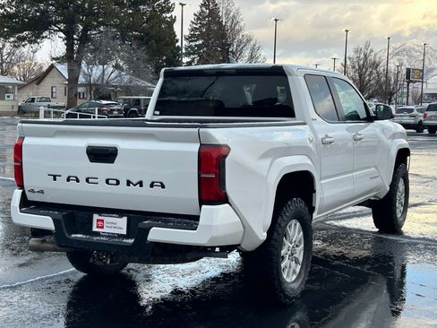 Certified 2025 Toyota Tacoma SR5 image 5