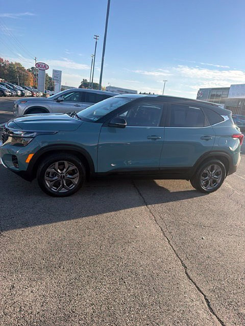 Used 2024 Kia Seltos S AWD/4WD image 4