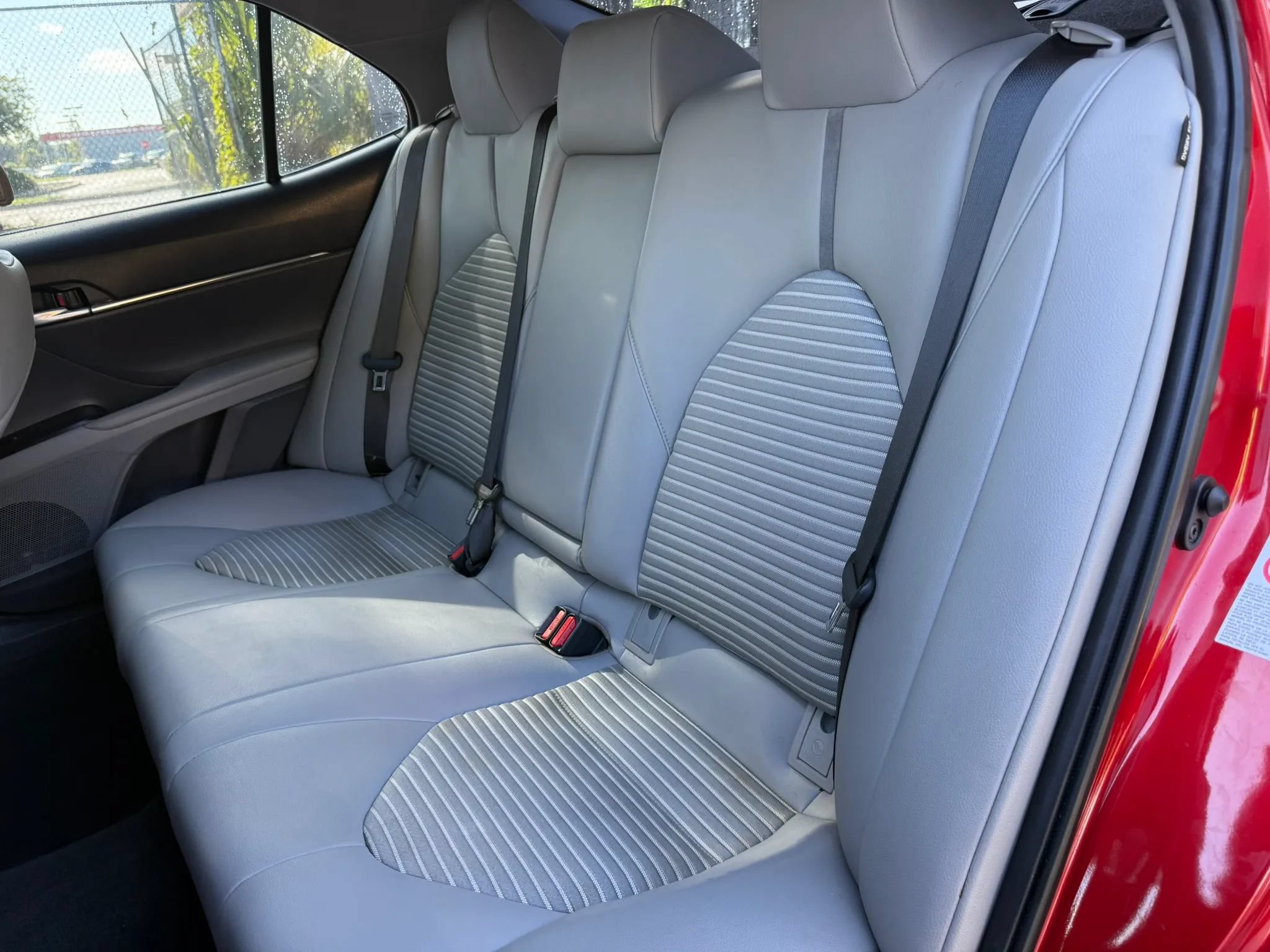 Used 2019 Toyota Camry SE FWD image 15