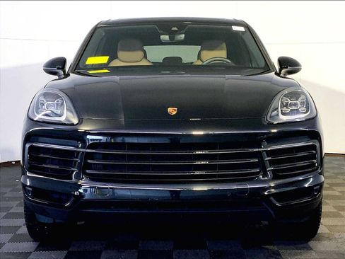 Certified 2023 Porsche Cayenne AWD/4WD image 10