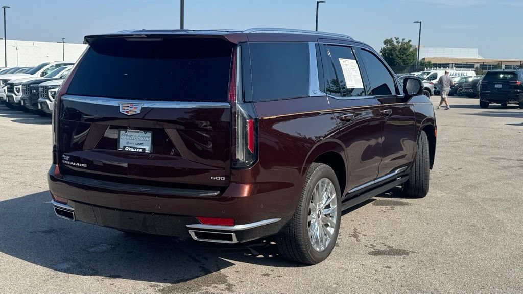 Used 2023 Cadillac Escalade Premium Luxury w/ Performance Package AWD/4WD image 2