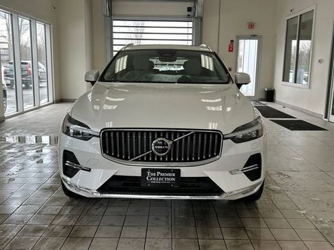 Certified 2023 Volvo XC60 B5 Plus w/ Climate Package image 6