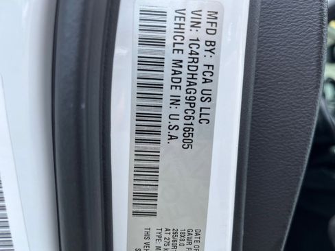 Used 2023 Dodge Durango SXT RWD image 29