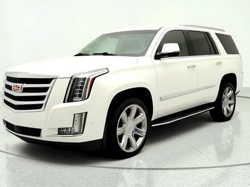 Used 2019 Cadillac Escalade Premium Luxury RWD image 1