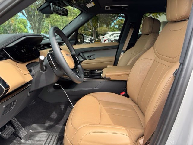 Used 2026 Land Rover Range Rover Sport SE AWD/4WD image 13