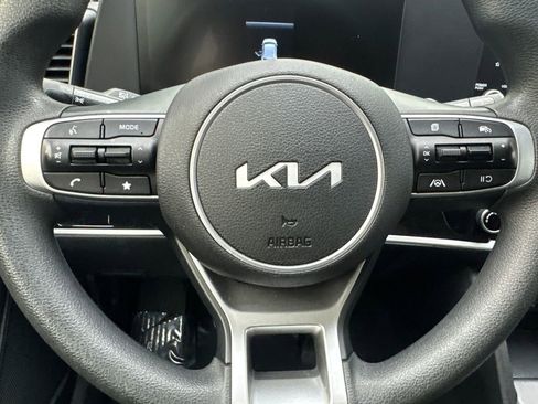 Used 2025 Kia Sportage LX FWD image 57