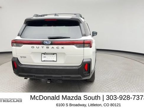 Used 2026 Subaru Outback Premium AWD/4WD image 3
