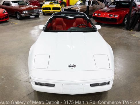Used 1996 Chevrolet Corvette Coupe RWD image 12