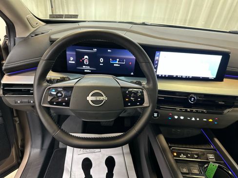 Certified 2025 Nissan Murano SL w/ Cargo Package AWD/4WD image 3